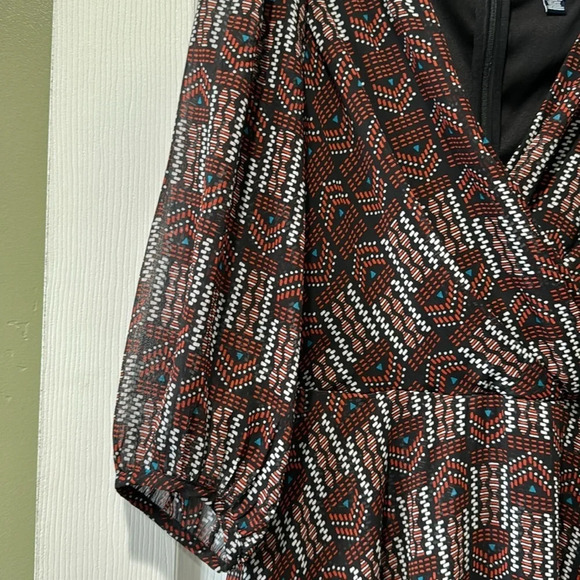 CHAPS Beautiful Dress - Picture 7 of 12